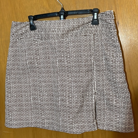 Izod XFG Stretch Womens 12 Brown and White Golf Athletic Skort w Pockets - Picture 1 of 11